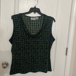 Xl sleeveless top.
